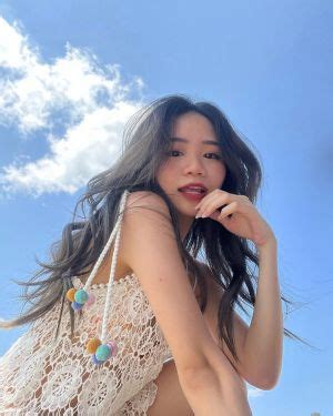 Chrysan Lee (Singaporean Influencer)